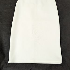 Womens White Stretch Pencil Skirt, Size M - New w/o tags